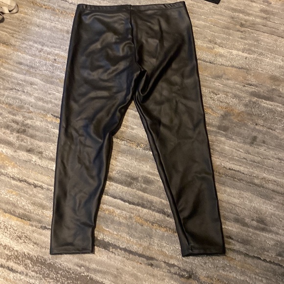 FAUX LEGGINGS - Picture 3 of 4